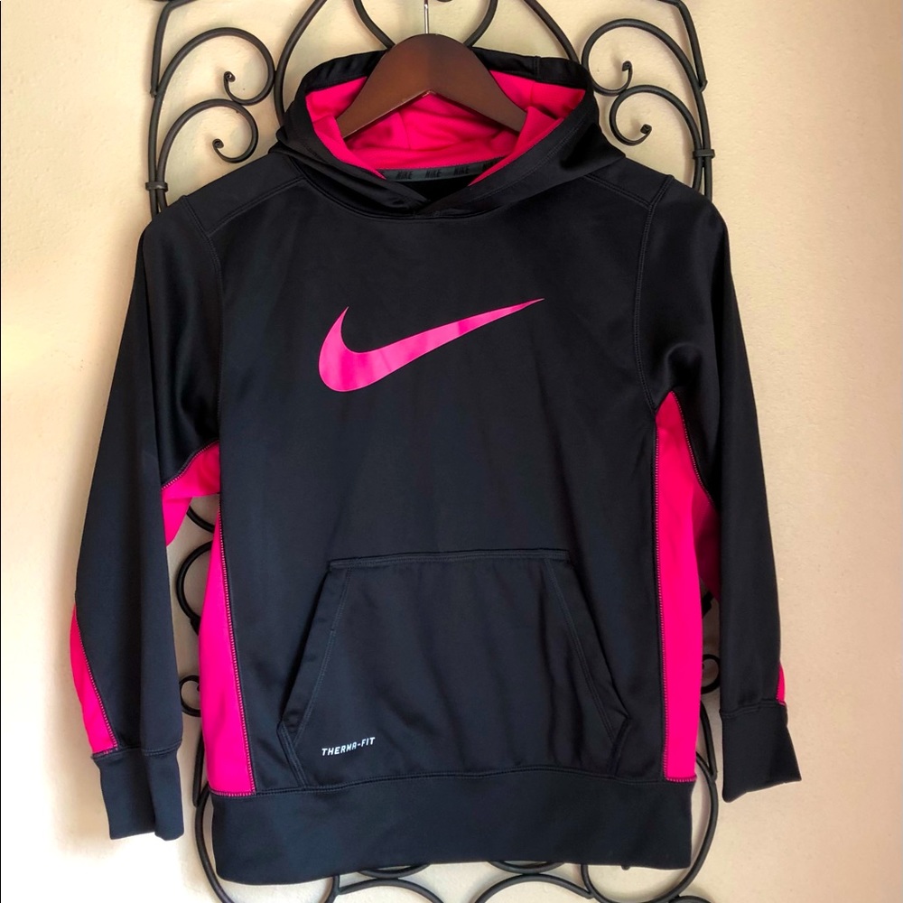 Girls ThermaFit Nike pullover. Perfect condition.